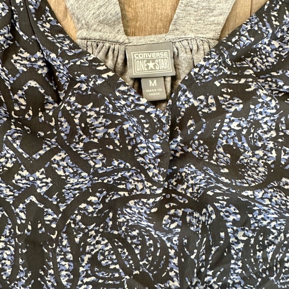 Converse women’s medium flowy tank blouse - Picture 11 of 14